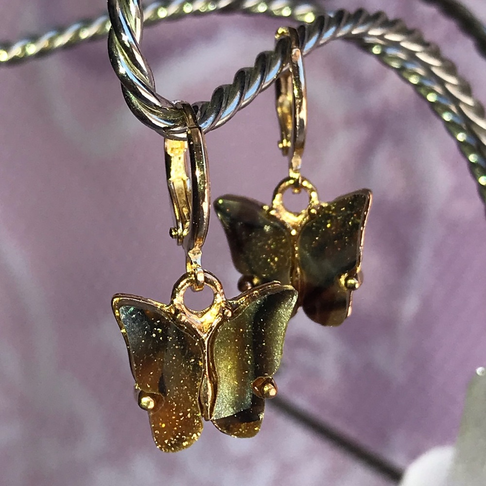 Marble butterfly earring